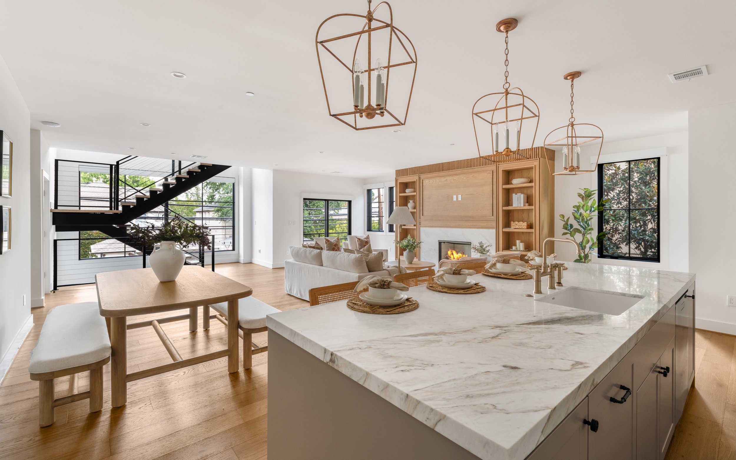 4114 Emerson Ave - Image 1